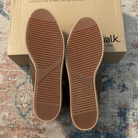 NWT-SoftWalk Women's Lace Up Boots, size 9 - Picture 12 of 13